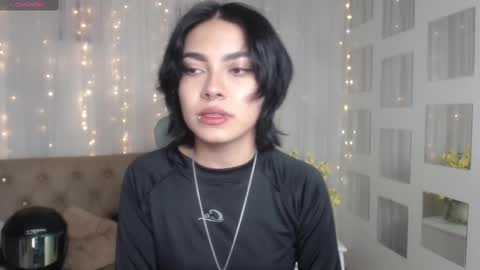 Snapshot of abbiross chatting on 03/07/25, 08:11 Abbi online show from 03/07/25, 08:11