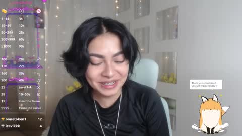 Snapshot of abbiross chatting on 03/08/25, 12:00 Abbi online show from 03/08/25, 12:00