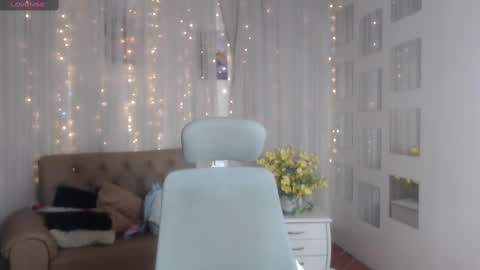 Snapshot of abbiross chatting on 03/08/25, 07:09 Abbi online show from 03/08/25, 07:09