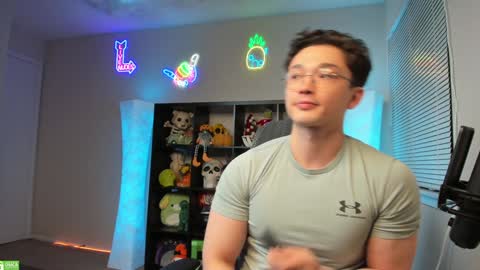 Snapshot of abbuddy920236 chatting on 12/06/24, 05:20 buddy online show from 12/06/24, 05:20