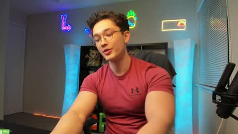 Snapshot of abbuddy920236 chatting on 12/10/24, 05:07 buddy online show from 12/10/24, 05:07