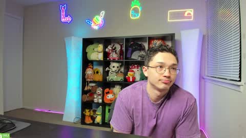 Snapshot of abbuddy920236 chatting on 01/17/25, 05:11 buddy online show from 01/17/25, 05:11