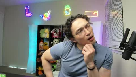 Snapshot of abbuddy920236 chatting on 10/29/25, 03:09 buddy online show from 10/29/25, 03:09