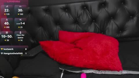 Snapshot of abby_hiiltoon chatting on 04/17/26, 06:27 Abby online show from 04/17/26, 06:27