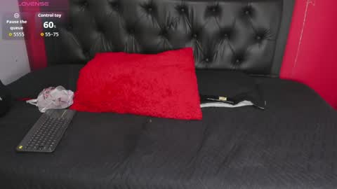 Snapshot of abby_hiiltoon chatting on 04/19/26, 05:18 Abby online show from 04/19/26, 05:18