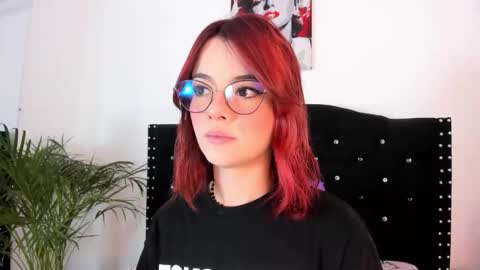 Snapshot of abby_jones2 chatting on 04/14/26, 03:01 abby jones online show from 04/14/26, 03:01