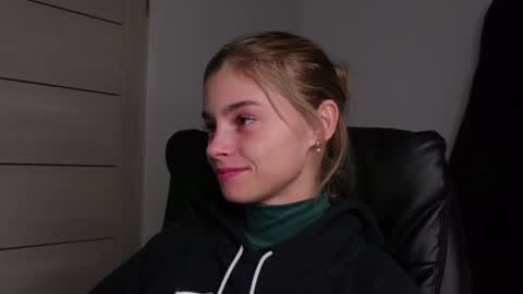 ABBY LAKER online show from 12/26/24, 04:47