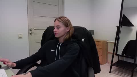 ABBY LAKER online show from 01/02/25, 05:18