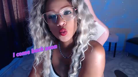 Snapshot of abby_liu chatting on 01/11/25, 08:32 May Imstagram online show from 01/11/25, 08:32