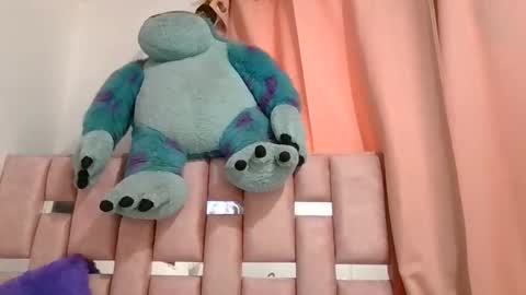 Snapshot of abby_moss_2 chatting on 11/10/25, 03:00 abby_moss_2 online show from 11/10/25, 03:00