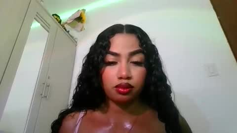 Snapshot of abby_moss_2 chatting on 11/22/25, 05:06 abby_moss_2 online show from 11/22/25, 05:06