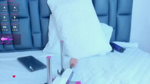 Snapshot of abbyadams23 chatting on 01/30/25, 02:27 abbyadams23 online show from 01/30/25, 02:27