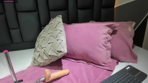 Snapshot of abbyadams23 chatting on 02/16/25, 02:31 abbyadams23 online show from 02/16/25, 02:31