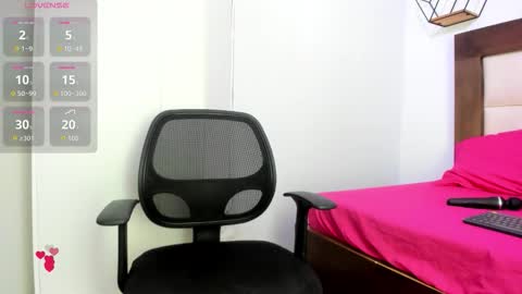 Snapshot of abbyadams23 chatting on 10/01/25, 03:01 abbyadams23 online show from 10/01/25, 03:01