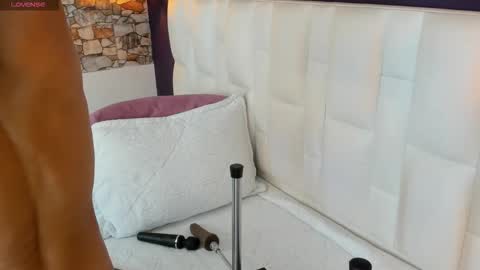 Snapshot of abbyadams23 chatting on 11/24/25, 03:17 abbyadams23 online show from 11/24/25, 03:17