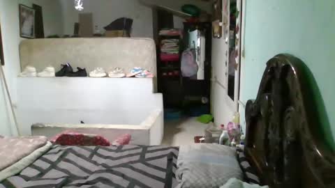 Snapshot of abbyasher chatting on 01/08/25, 11:30 Abby online show from 01/08/25, 11:30