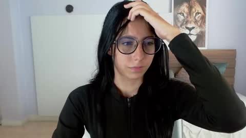 Snapshot of abbyevans__ chatting on 03/08/25, 06:05 Abby online show from 03/08/25, 06:05