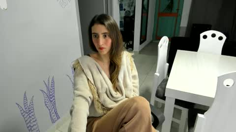 sara online show from 06/01/26, 06:37
