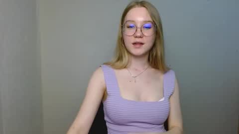 Snapshot of abbymoore__ chatting on 03/10/26, 03:50 Abby Lovense is active online show from 03/10/26, 03:50
