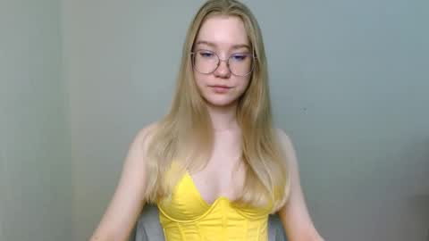 Snapshot of abbymoore__ chatting on 03/15/26, 10:32 Abby Lovense is active online show from 03/15/26, 10:32