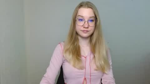 Snapshot of abbymoore__ chatting on 03/28/26, 08:03 Abby Lovense is active online show from 03/28/26, 08:03