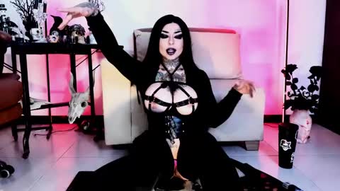 Abby online show from 12/05/24, 01:47