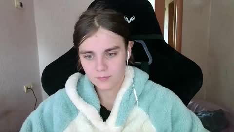 Snapshot of abbysal_blade chatting on 09/19/25, 06:04 abbysal_blade online show from 09/19/25, 06:04