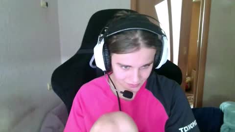 Snapshot of abbysal_blade chatting on 10/08/25, 08:56 abbysal_blade online show from 10/08/25, 08:56