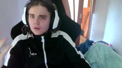 Snapshot of abbysal_blade chatting on 10/22/25, 06:13 abbysal_blade online show from 10/22/25, 06:13