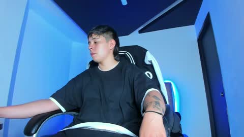 Snapshot of abbysmiitth_ chatting on 01/12/25, 05:22 Abby Smith online show from 01/12/25, 05:22