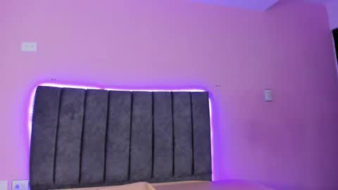 Snapshot of abbysmiitth_ chatting on 01/31/25, 06:25 Abby Smith online show from 01/31/25, 06:25