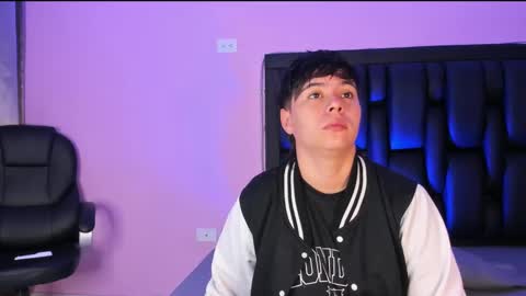 Snapshot of abbysmiitth_ chatting on 03/01/25, 12:12 Abby Smith online show from 03/01/25, 12:12