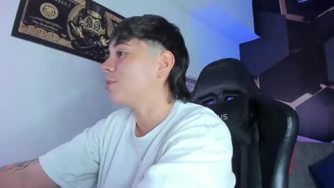 Snapshot of abbysmiitth_ chatting on 10/08/25, 07:33 Abby Smith online show from 10/08/25, 07:33