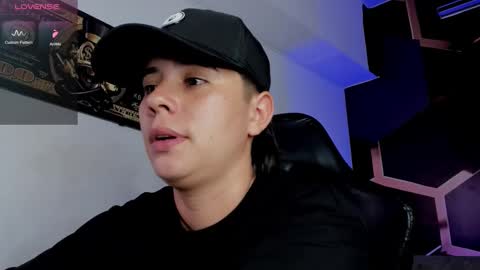 Snapshot of abbysmiitth_ chatting on 10/17/25, 11:40 Abby Smith online show from 10/17/25, 11:40