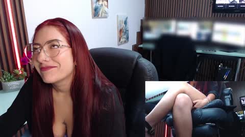 Snapshot of abbystones chatting on 02/01/25, 06:08 Abby Stones online show from 02/01/25, 06:08