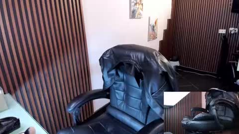 Abby Stones online show from 10/10/25, 10:25