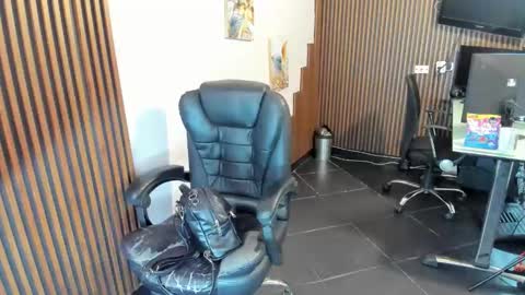 Snapshot of abbystones chatting on 11/21/25, 11:09 Abby Stones online show from 11/21/25, 11:09