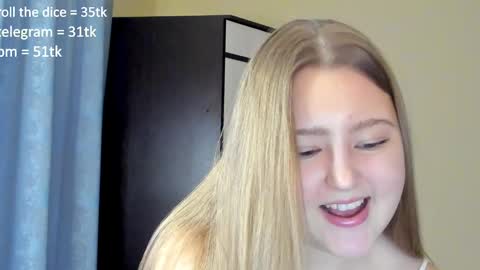 Snapshot of abbywyte chatting on 01/12/25, 01:05 Abby Stream at Sat Sun Mon Fri online show from 01/12/25, 01:05