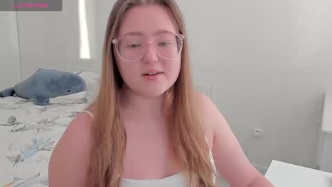 Abby    Stream at Sat  Sun  Mon  Fri online show from 02/15/26, 02:14