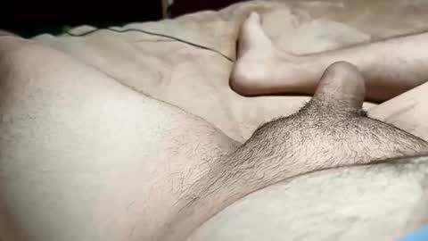 Snapshot of abcabcabc8 chatting on 12/17/25, 05:57 Hookiehax online show from 12/17/25, 05:57