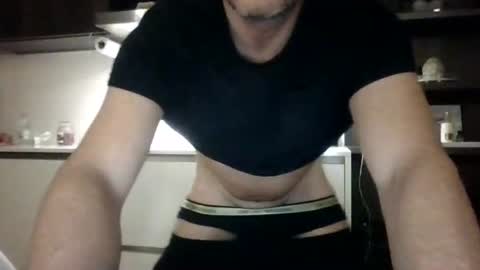 Snapshot of abeitaly chatting on 12/23/25, 01:58 abeitaly online show from 12/23/25, 01:58