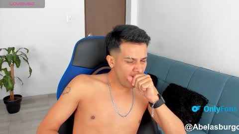 Independence model AbelAsburgo online show from 11/23/25, 02:28