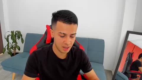 Snapshot of abelasburgo chatting on 03/19/26, 04:11 Independence model AbelAsburgo online show from 03/19/26, 04:11