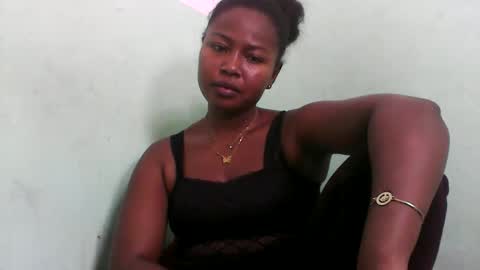 abella677022 online show from 02/15/26, 06:32