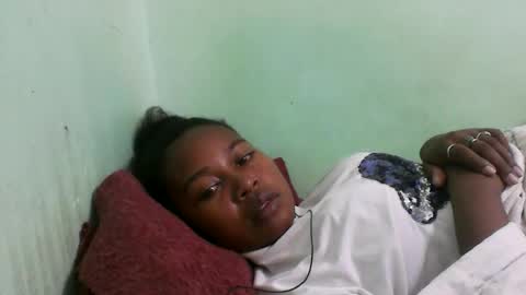 abella677022 online show from 02/15/26, 08:05