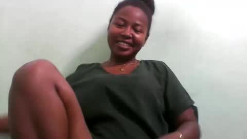 abella677022 online show from 02/19/26, 11:39