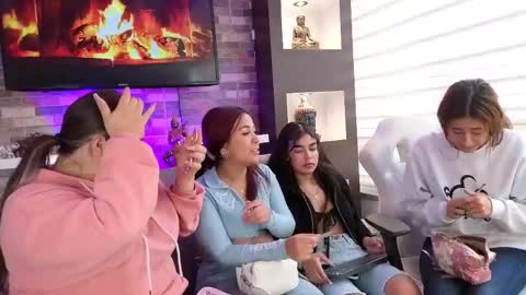 Snapshot of abella_as_ chatting on 10/03/25, 02:47 abella_as_ online show from 10/03/25, 02:47