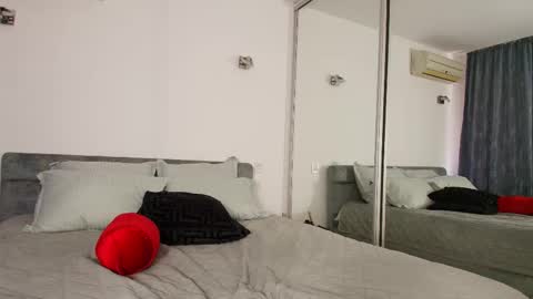 Mermaid online show from 02/07/26, 11:58