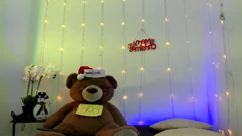  Abella and Kendra  online show from 12/10/24, 05:22
