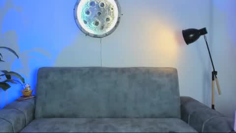  Abella and Kendra  online show from 12/18/25, 11:22